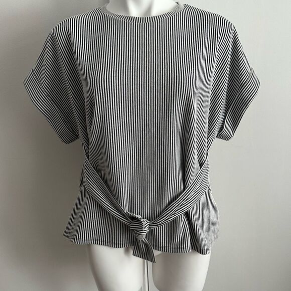 Express Black and White Striped Top, Size Medium - Picture 2 of 7